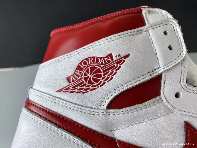 Kick Theory (2017) Retro Air 1 Red 555088-103 Metallic Jordan 0818